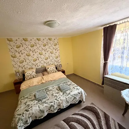 Tamás Bátyja Kunyhója Apartamento